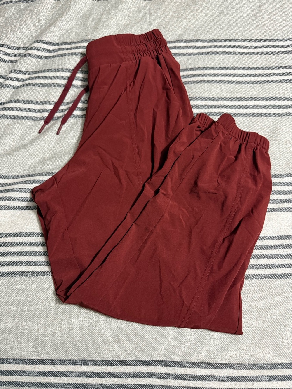 NWOT all in motion Women's Maroon Elastic-Waist Jogger Pants